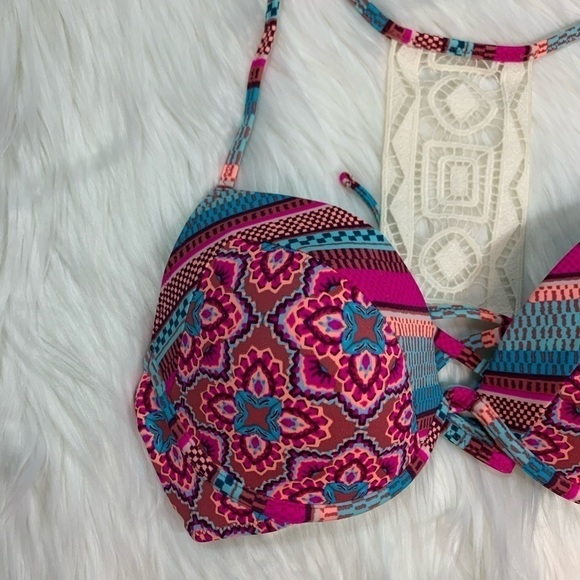 NWOT Shade & Shore Halter Push-up Bikini Top - Picture 4 of 12